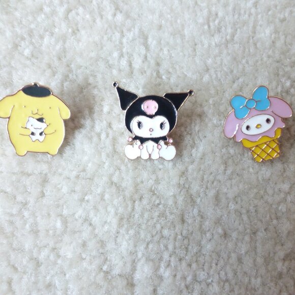 Lot of 9 SANRIO friends pins - Kuromi, My Melody, Cinnamoroll, Pompompur… - Picture 4 of 6